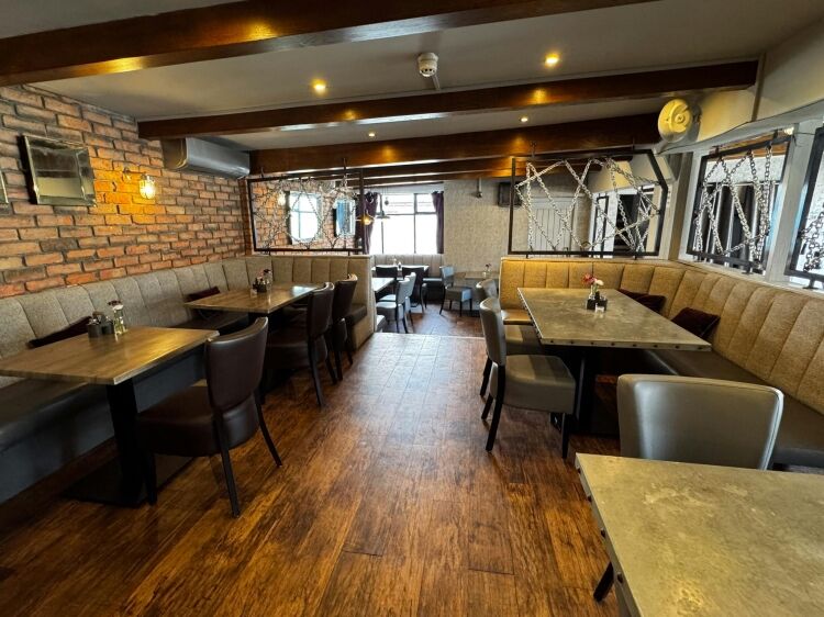 Woodpecker Restaurant & Bar