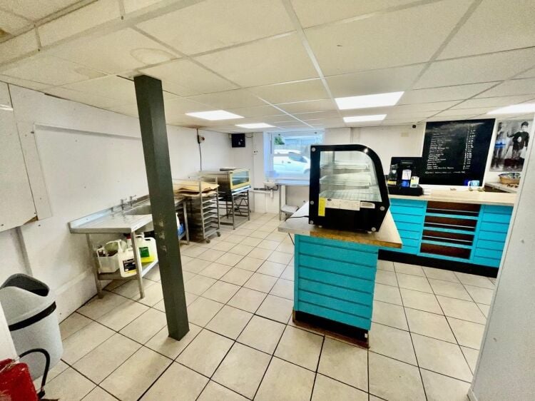 Leasehold Bakery Located St Austell Photo 6