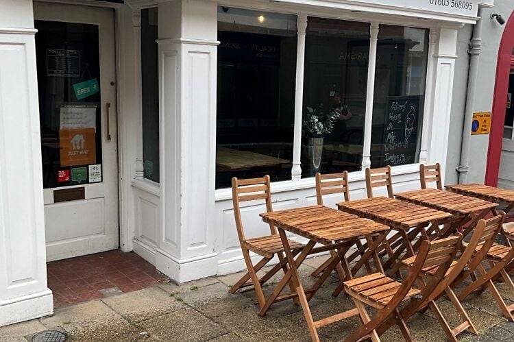Pizzeria & Italian Restaurant - Norwich Photo 6