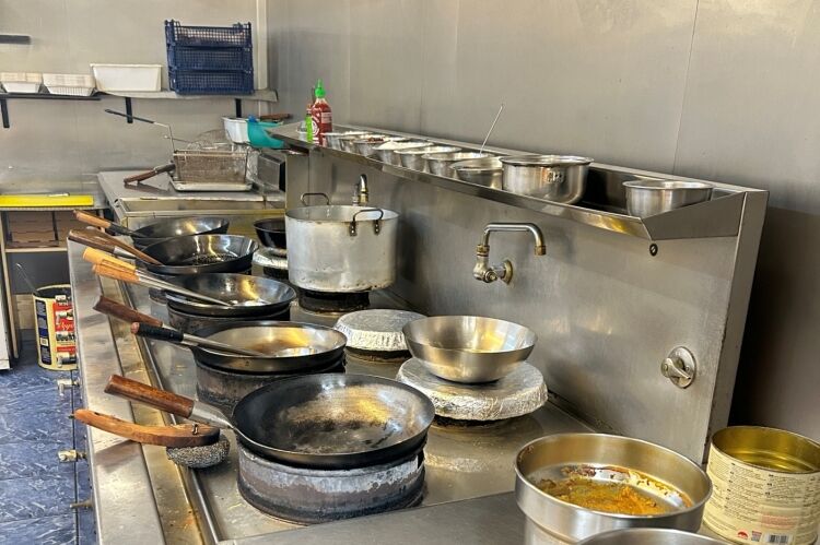 Established Chinese Takeaway - Southbourne Photo 6