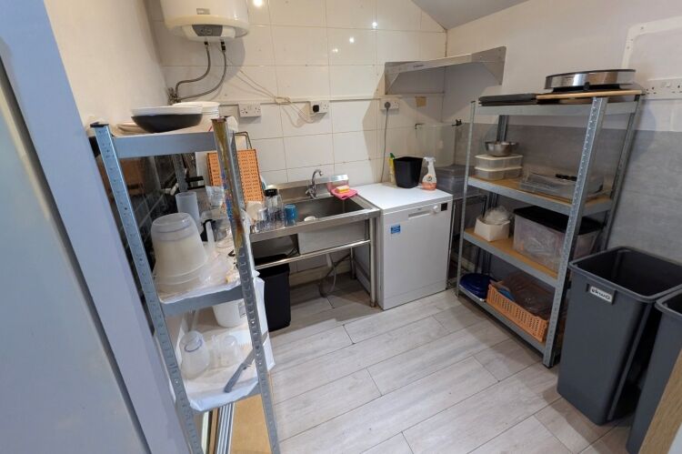 Established Cake Shop - Bootle Photo 6