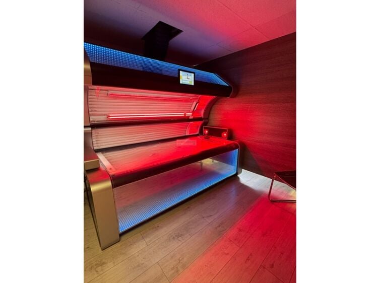 Glow Big, Dream Bigger – Premium Tanning Salon Photo 6