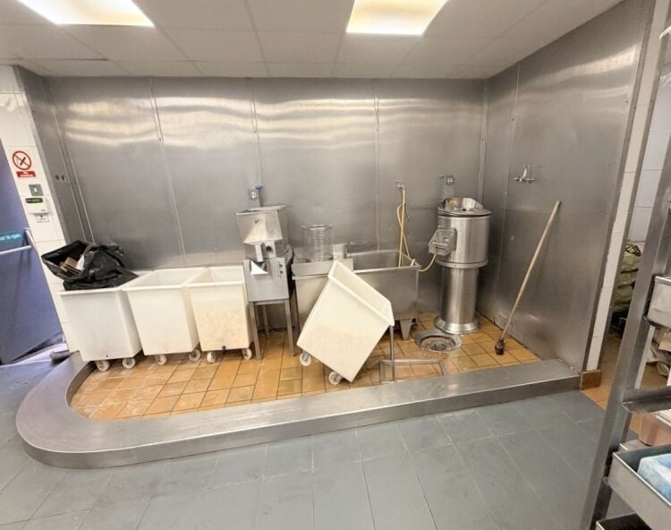 High turnover well fitted fish & chip shop with no deliveries Photo 6