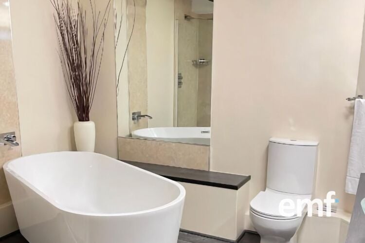 Impressive Freehold Guest House/Hotel