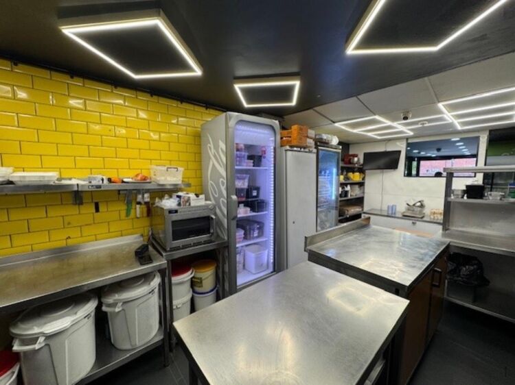 Leasehold Fast Food Takeaway Located In Sparkbrook, Birmingham Photo 6
