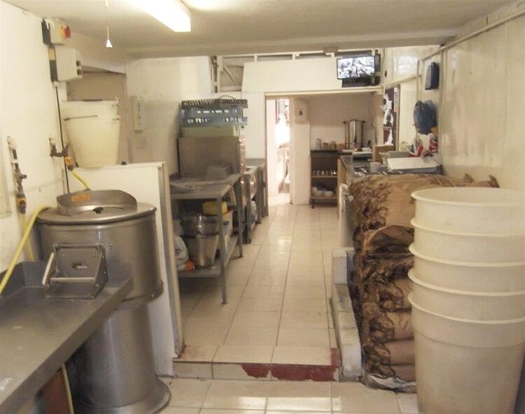 Unopposed fish & chip shop, Masham market square Photo 6