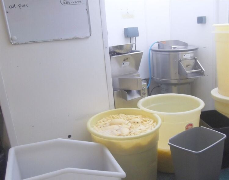 Established fish & chip takeaway, busy York student area Photo 6