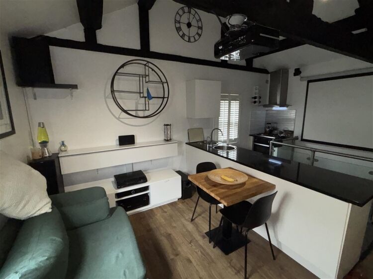 Cafe & Sandwich Bars For Sale in Leeds