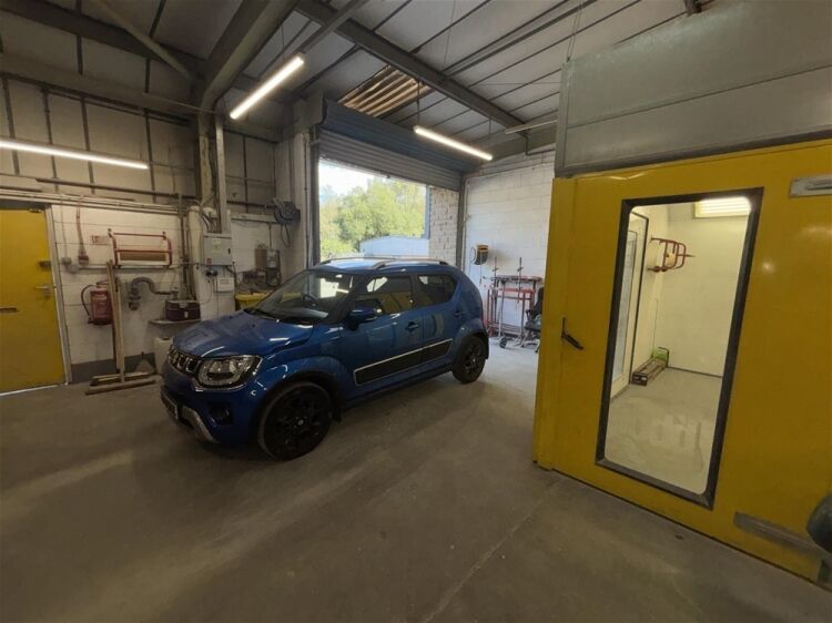 Vehicle Repairs & MOT For Sale in Halifax