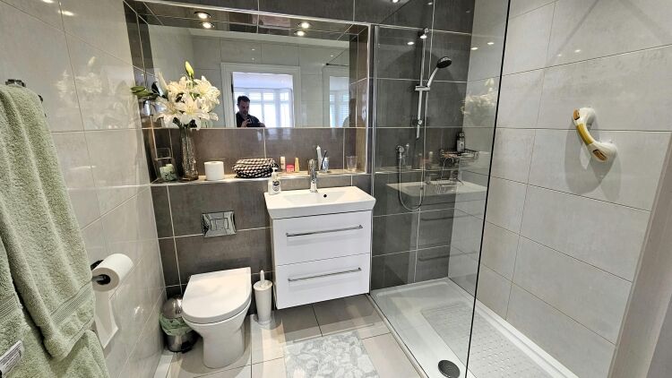 10/10 Rated Holiday Letting Home & Income - Sea Views