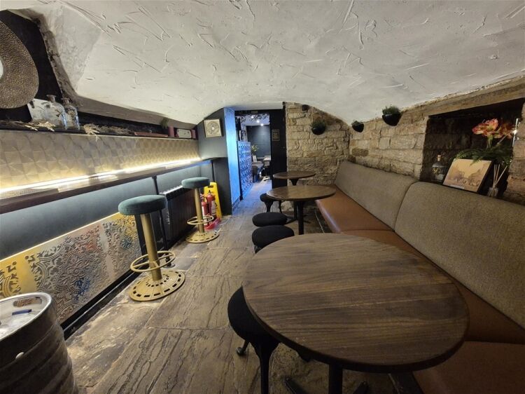 Licenced Trade, Pubs & Clubs For Sale in Birkenshaw