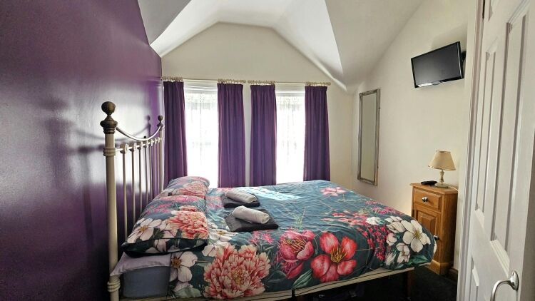 Well Presented Centrally Located B&B Suiting Various Uses S.T.P.P. Photo 6