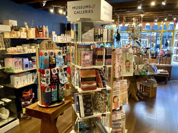 AWARD WINNING GIFTS & GREETING CARDS OUTLET Photo 6