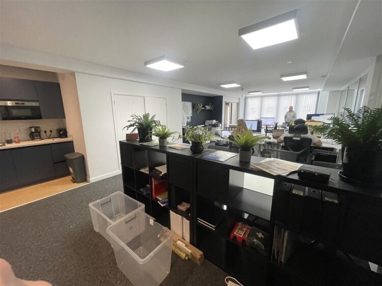 Modern Office Suite off the A38 To Let For Sale in Newton Abbot