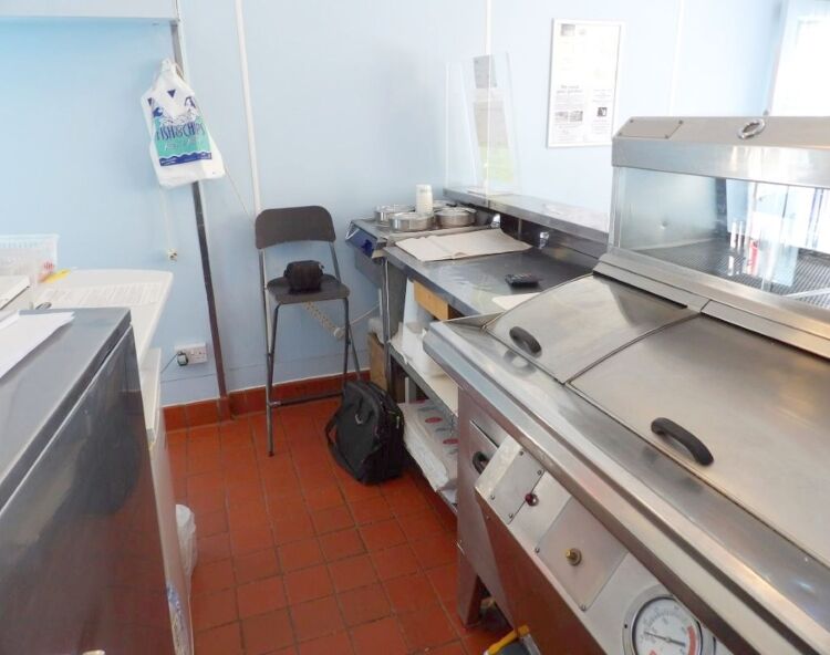 Freehold fish & chip takeaway operating just 2 lunchtime and 1 teatime due to health issues Photo 6
