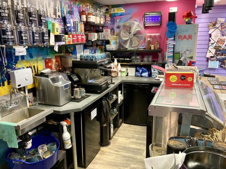 LICENSED CAFÉ/COFFEE SHOP/BAR Photo 6