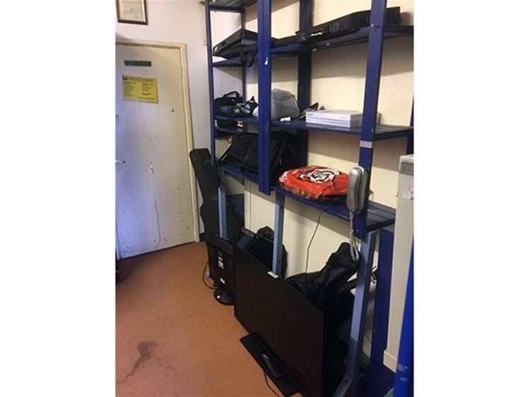 LONG ESTABLISHED BUYBACK BUSINESS- GWENT Photo 7