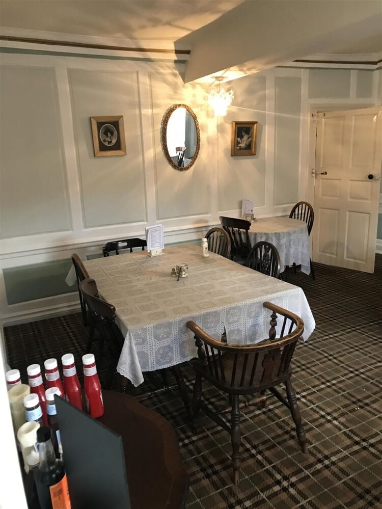 TRADITIONAL TEA ROOMS & COFFEE SHOP IN DERBYSHIRE TOWN CENTRE Photo 7