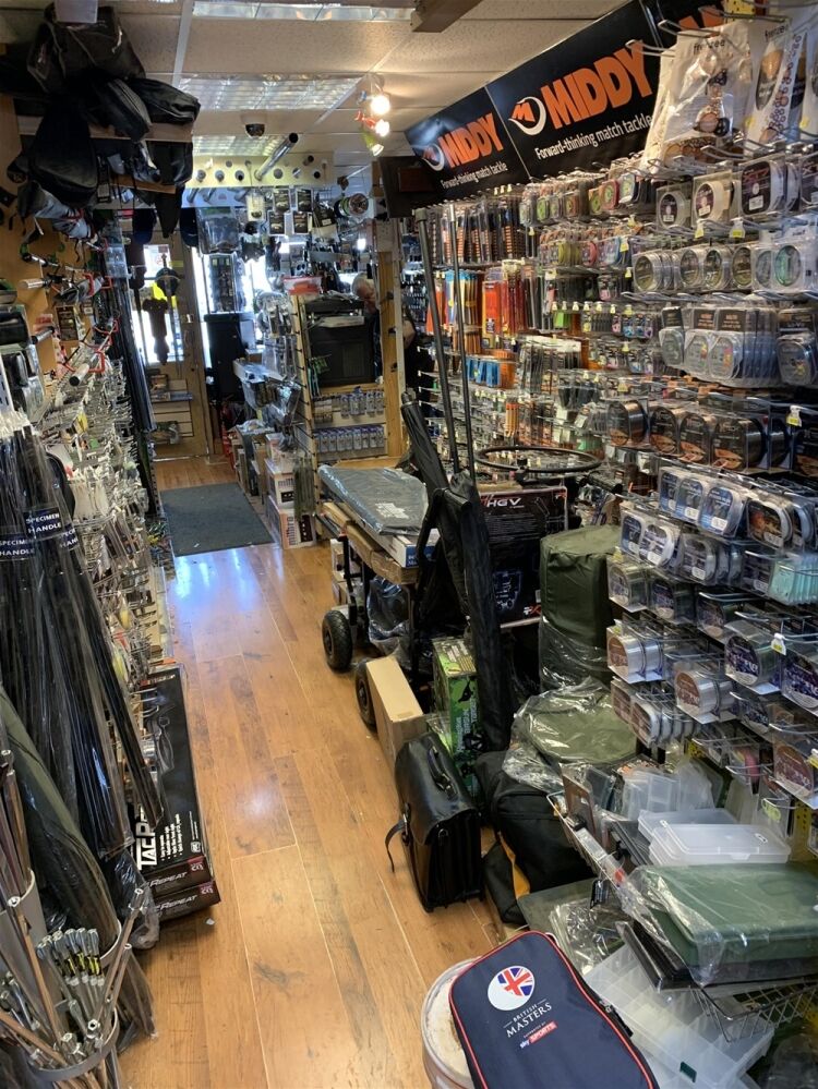 TOWN CENTRE RETAIL FISHING TACKLE & HUNTING EQUIPMENT EMPORIUM NEAR NEWPORT/GWENT Photo 7