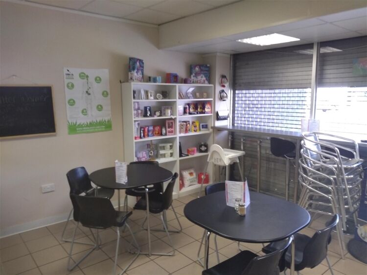 STYLISH COFFEE SHOP WITH PRIVATE FUNCTION ROOM IN RENFREW TOWN CENTRE