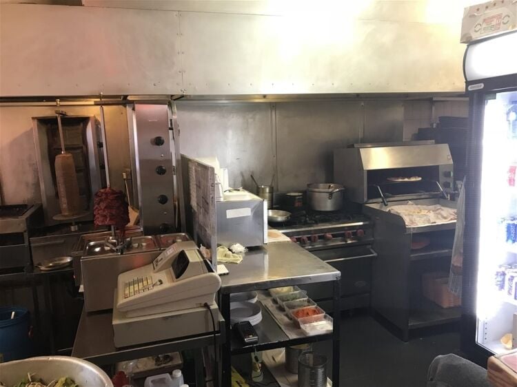 THRIVING KEBAB/PIZZA & FASTFOOD CAFE/TAKEAWAY & DELIVERIES IN FALLOWFIELD Photo 7