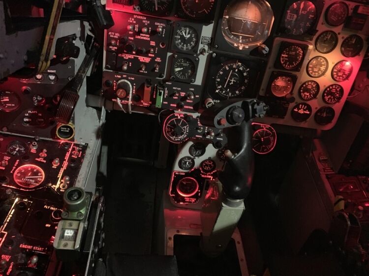 STATE OF THE ART FLIGHT SIMULATOR EXPERIENCE IN NORTH YORKSHIRE Photo 7