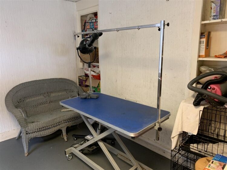 POPULAR DOG GROOMING SALON & RETAIL ACCESSORIES IN SOUTHPORT Photo 7