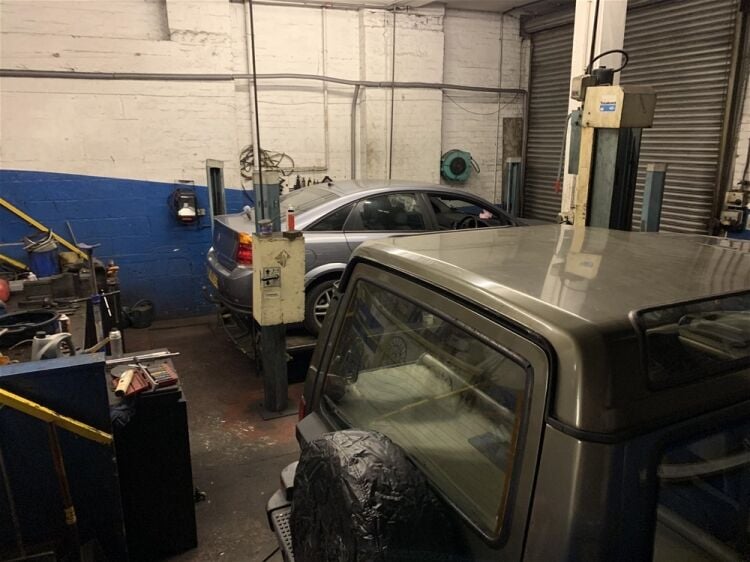 FREEHOLD MOT TESTING & REPAIRS CENTRE IN SOUTH WALES M4 CORRIDOR Photo 7