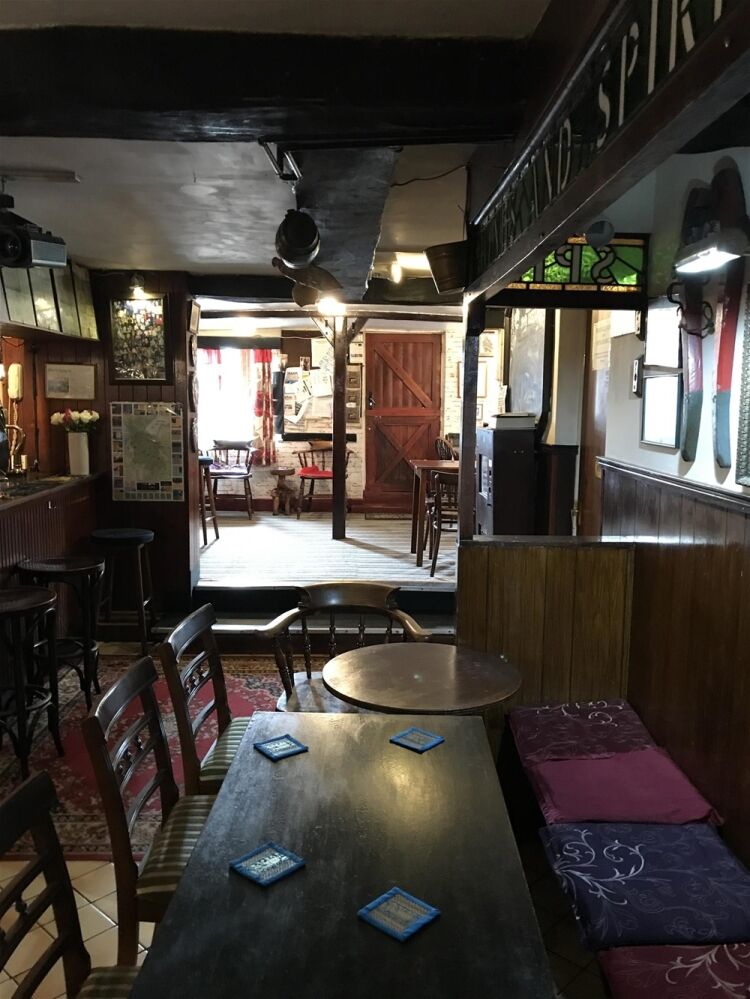CHARMING VILLAGE PUBLIC HOUSE & RESTAURANT NEAR ELY