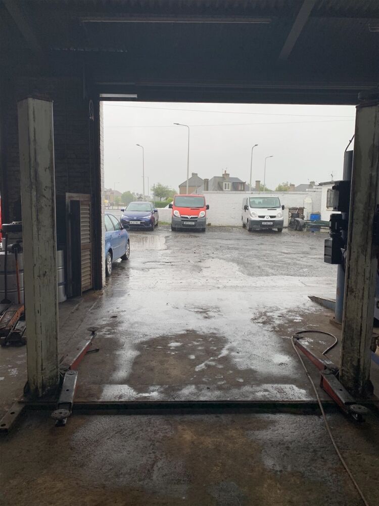 MOT TESTING & TYRE CENTRE IN BUCKHAVEN/FIFE Photo 7