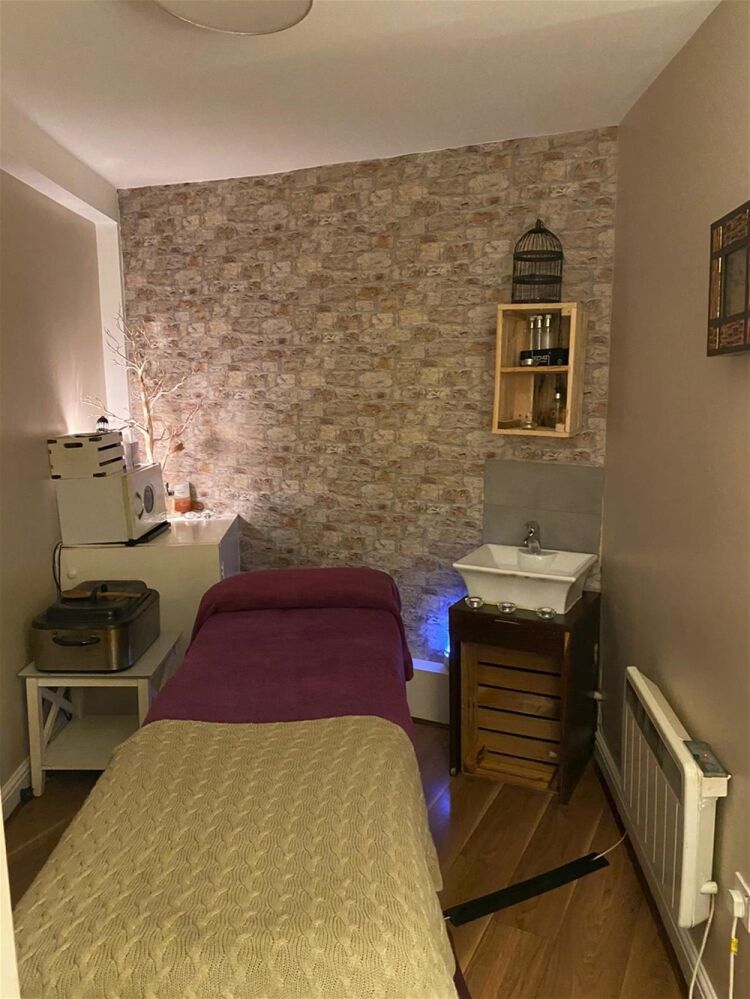LUXURY HEALTH & BEAUTY STUDIO NEAR NOTTINGHAM Photo 7