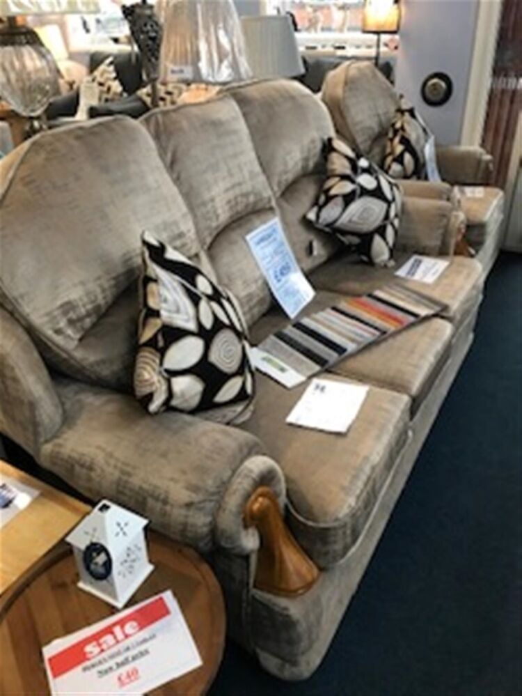 RETAIL & ONLINE HOME FURNISHINGS & INTERIOR DESIGN ACCESSORIES IN LINCOLNSHIRE TOWN CENTRE Photo 7
