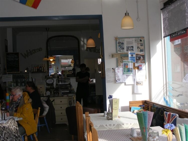 FREEHOLD SEASIDE COFFEE SHOP & DAYTIME RESTAURANT WITH SPACIOUS APARTMENT ON THE NORFOLK COAST Photo 7