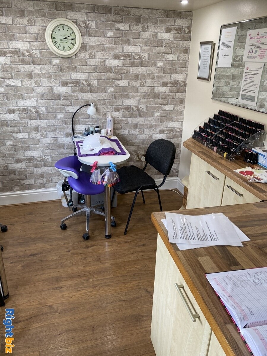 Leasehold Beauty Salon for sale Westhoughton Lancashire Photo 7