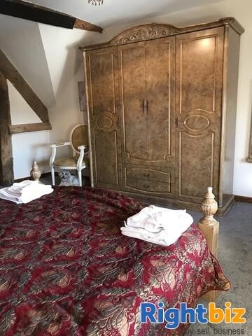 Superb 5 bedroom Guest House 2 minutes from the town centre in the historic  town of Shrewsbuy