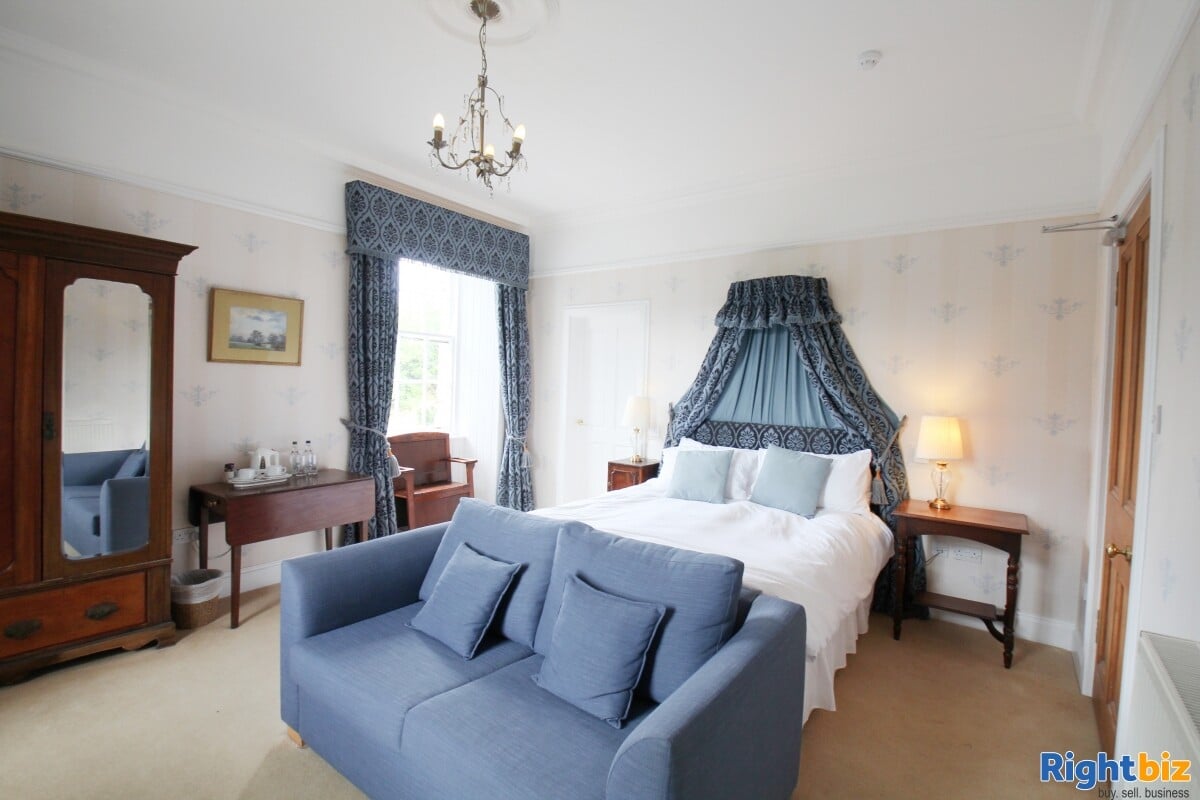 Beautiful Salen Hotel & Luxury Glamping Pods for Sale, Acharacle