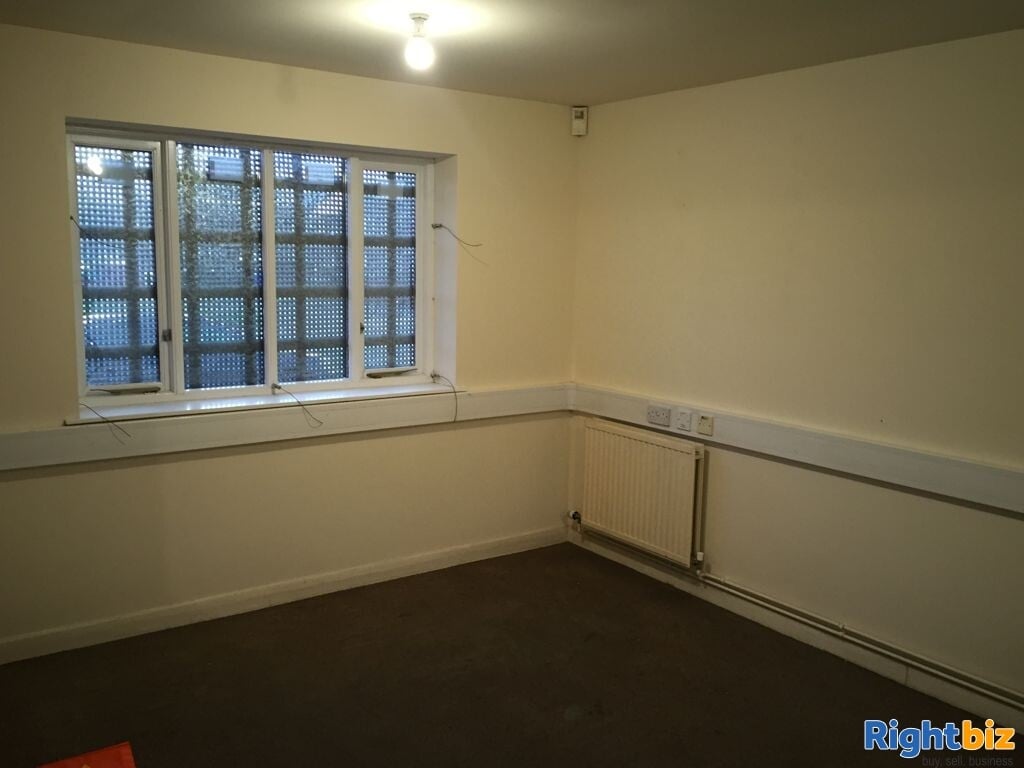 Freehold or leasehold Licensed Cafe/Restaurant Takeaway For Sale