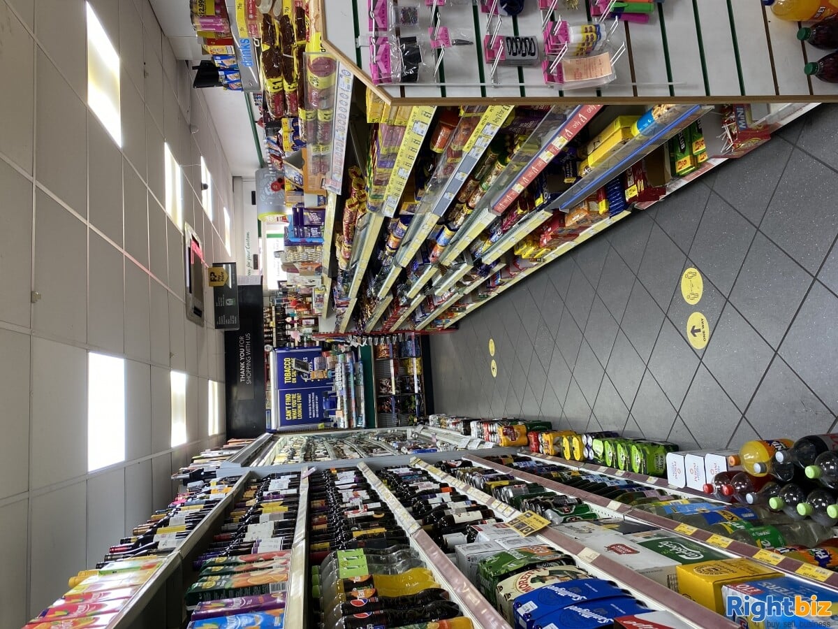 Convenience store off licences Photo 7