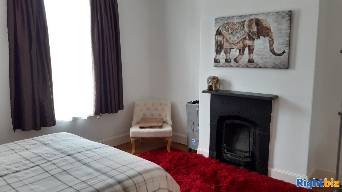 Freehold Air BnB Business in Chester City Centre Photo 7