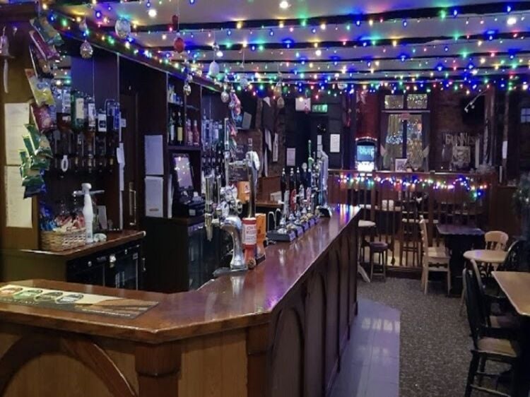 Popular Bistro with Living Accommodation For Sale