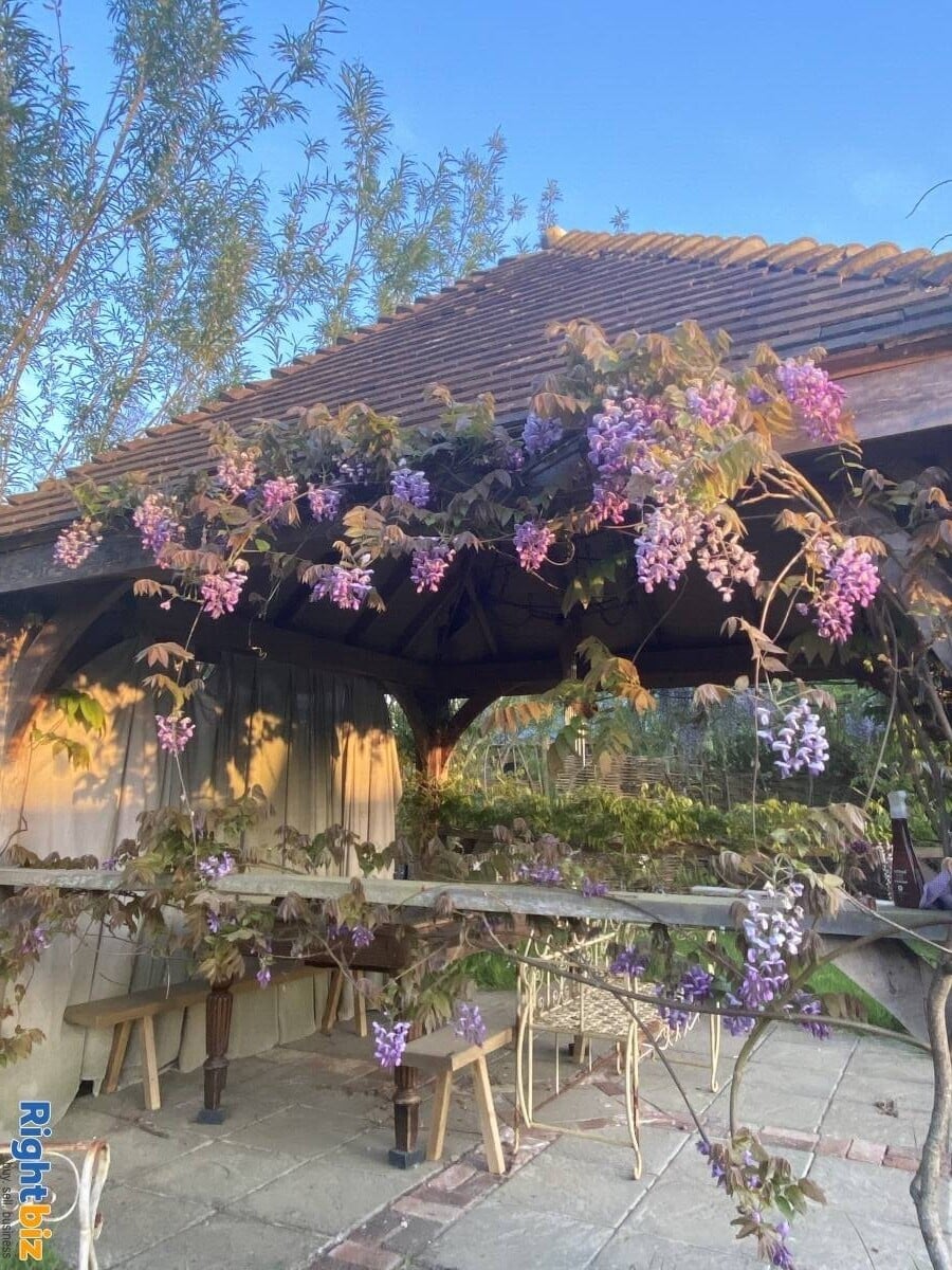Popular coffee shop/restaurant to rent Photo 5