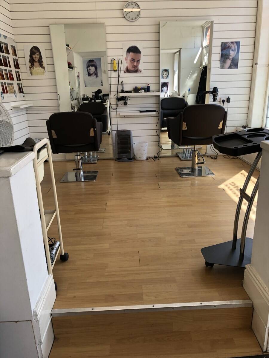 Leasehold Hair Salon For Sale in Sheffield Photo 4