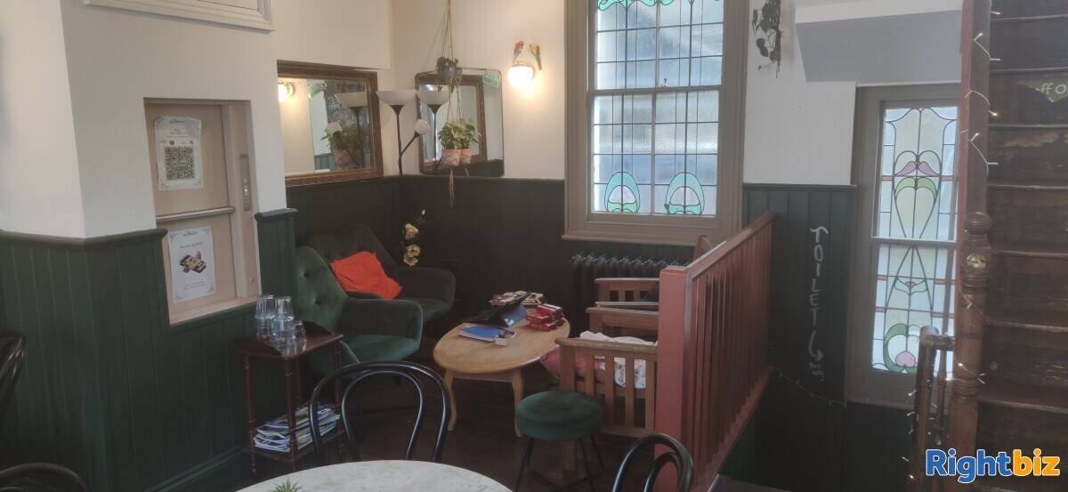 Successful licensed restaurant-cafe in the Brighton Lanes Photo 7