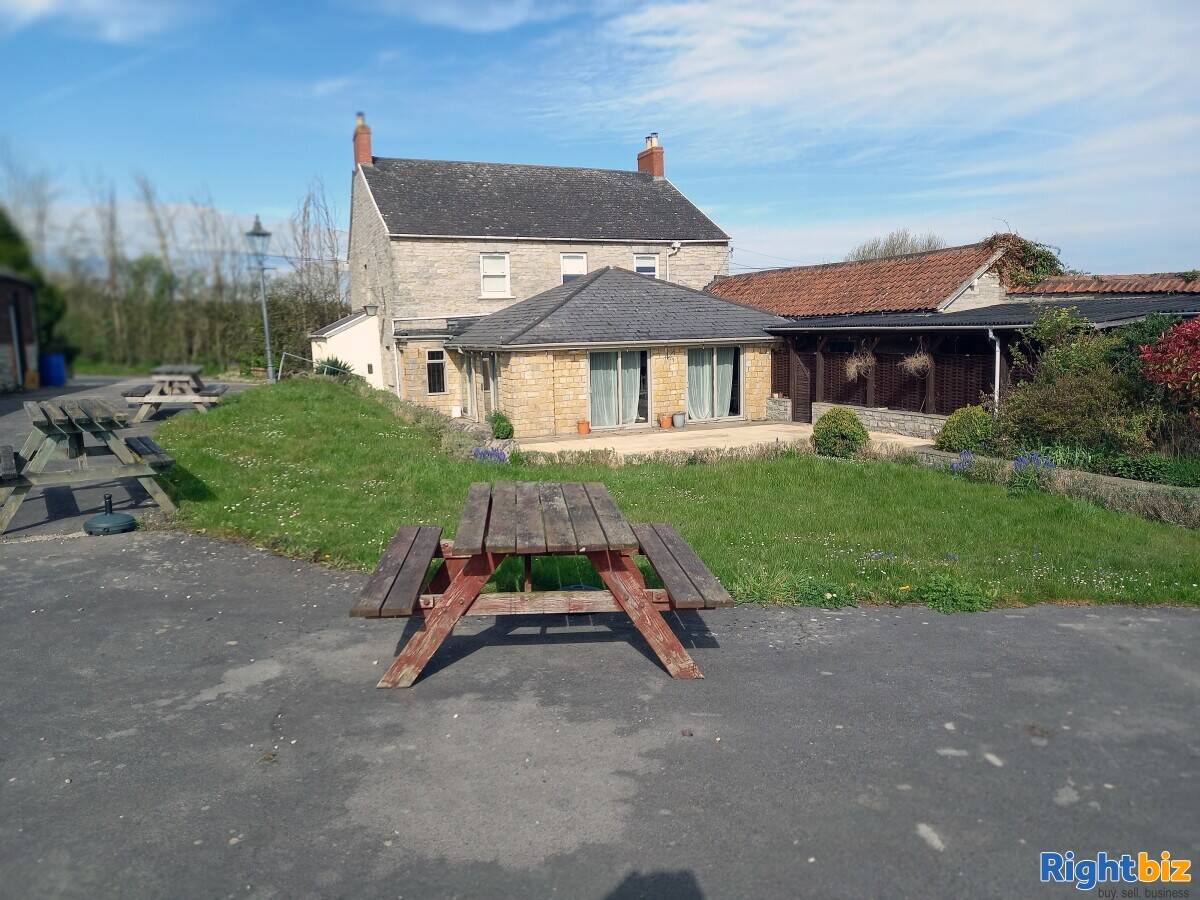 SOMERSET - FREE HOUSE ON LARGE SITE NEAR STREET/GLASTONBURY