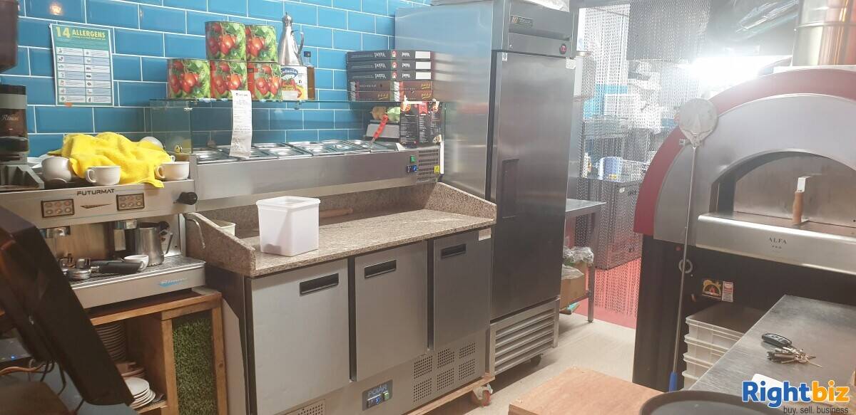 Italian pizzeria restaurant for sale Photo 7