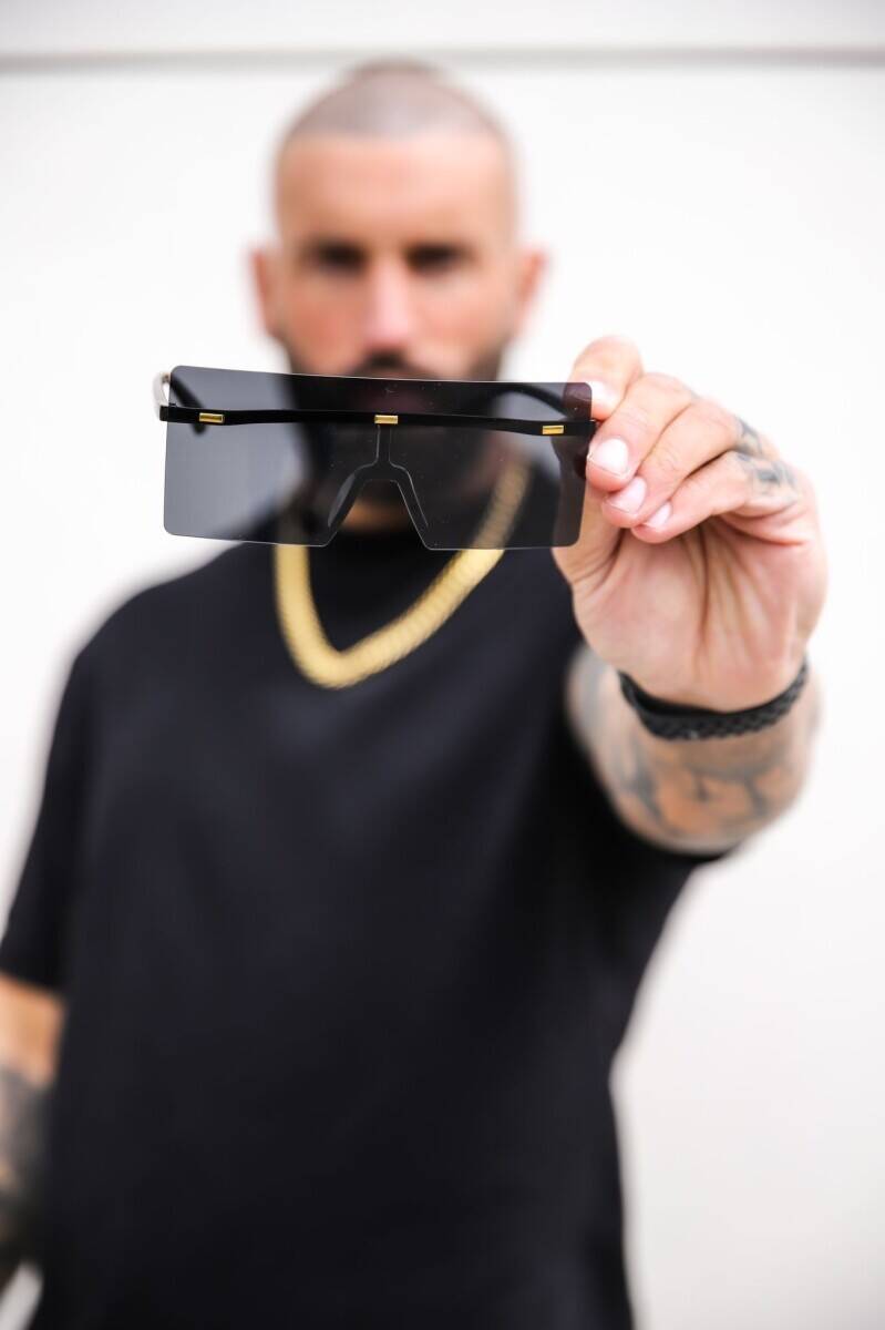 Online E-commerce Sunglasses Business Photo 7