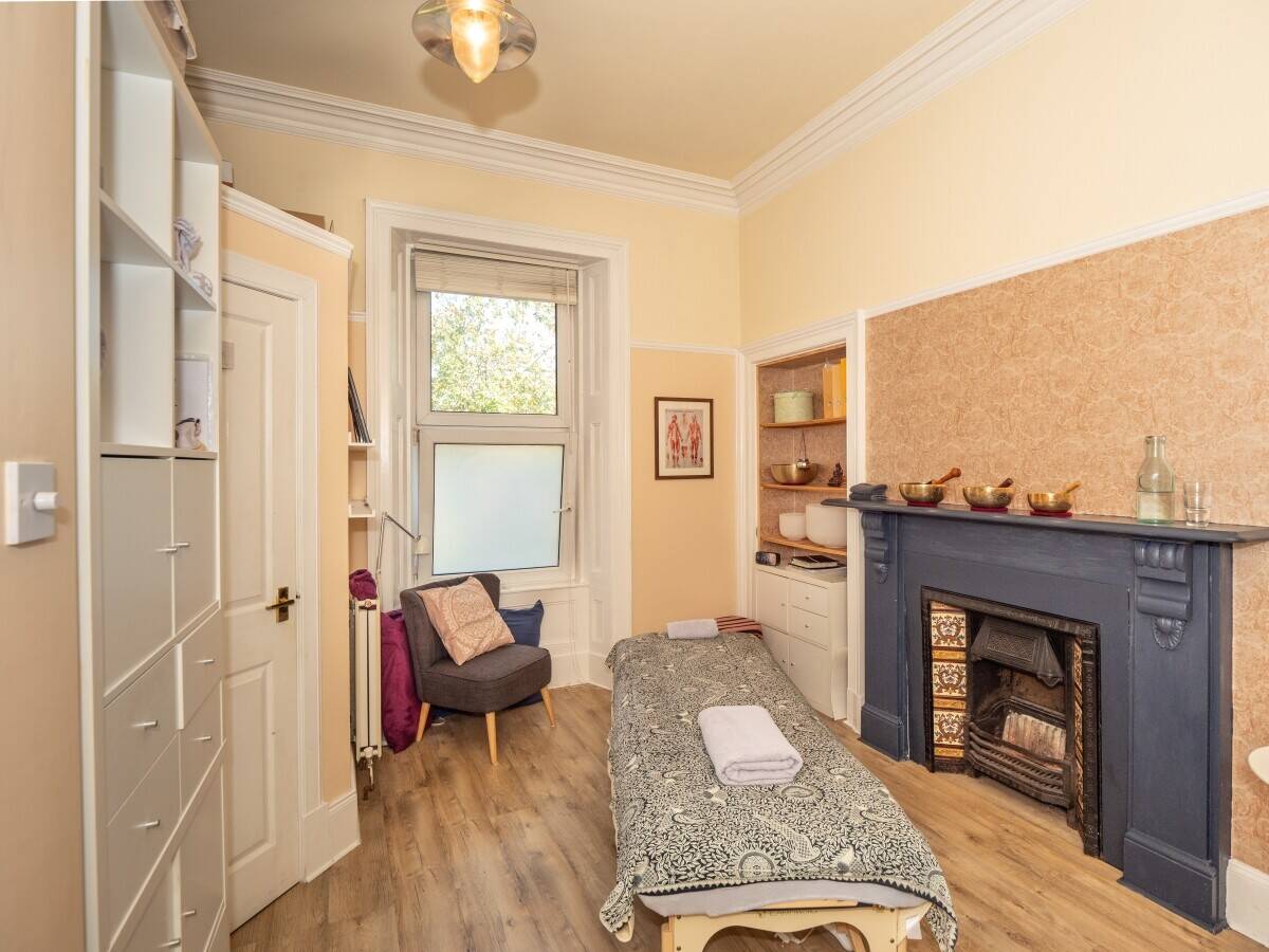 Popular Victorian Guest House in Annan
