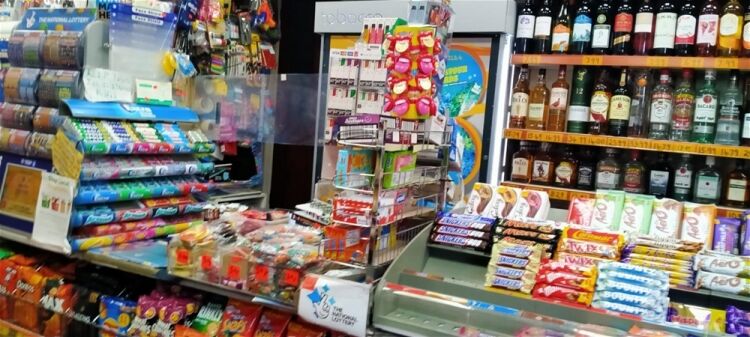 FREEHOLD LICENSED CONVENIENCE STORE WITH 4 BEDROOM ACCOMMODATION WEST YORKSHIRE Photo 7