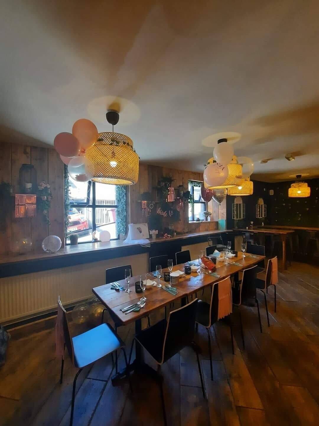 Licenced Bar and cafe for sale in Holmfirth Photo 3