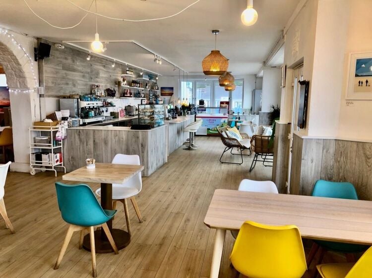 Leasehold Sea Front Café Bar & Takeaway Located In Portreath Photo 7